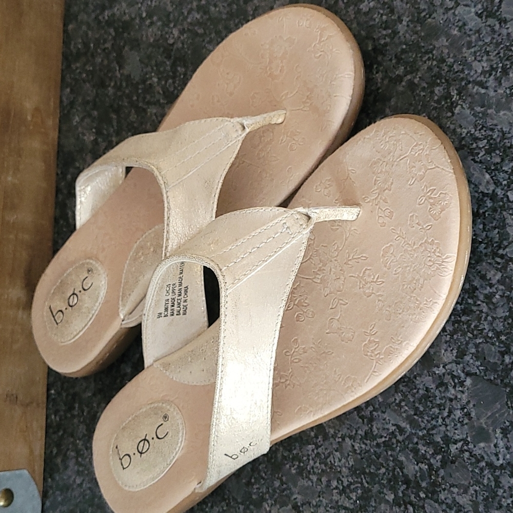 b.o.c. Women's Tan Sandals